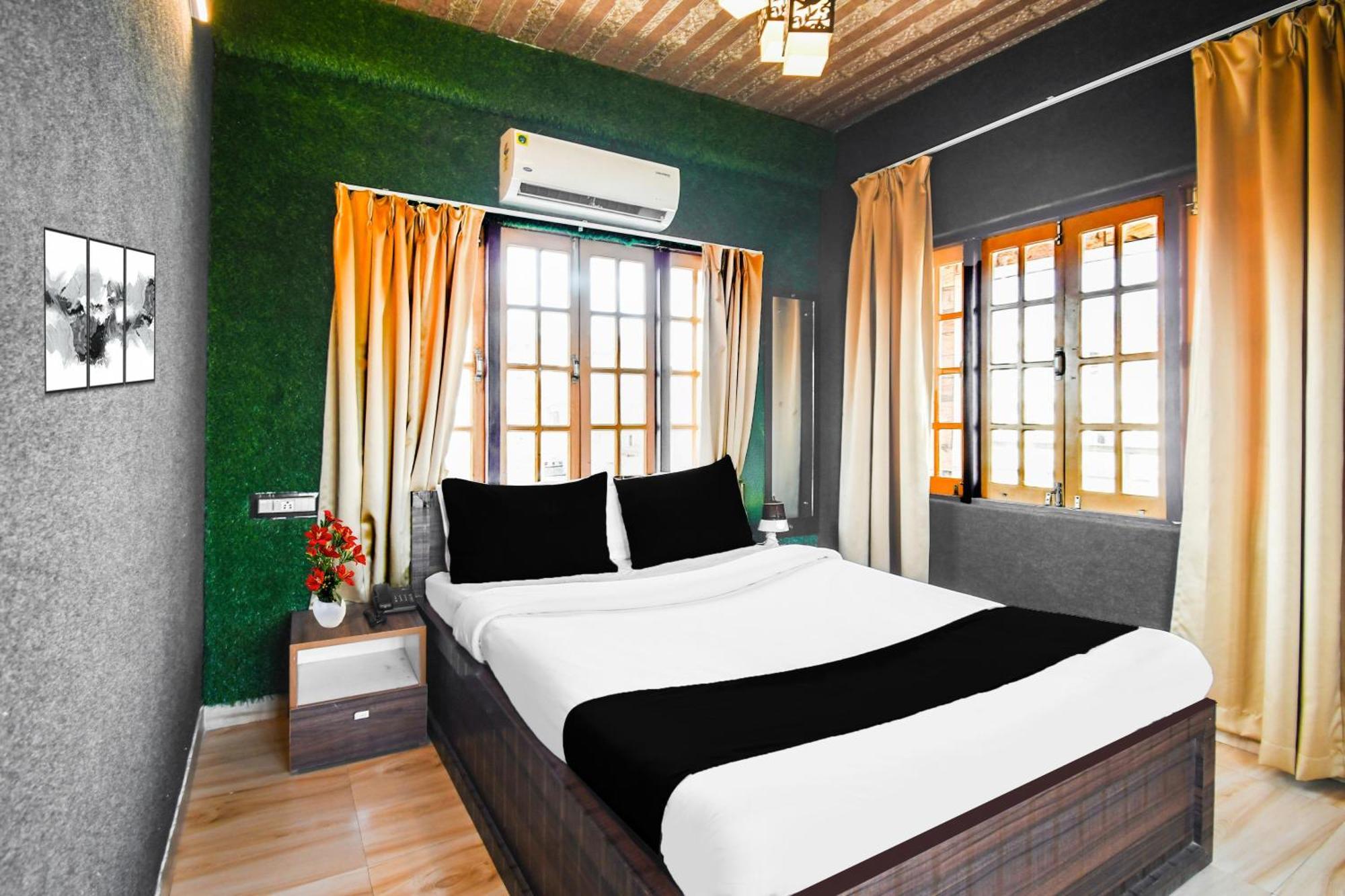Super Hotel O Champasari Siliguri Formerly Four Fox Suits Panchanai Εξωτερικό φωτογραφία