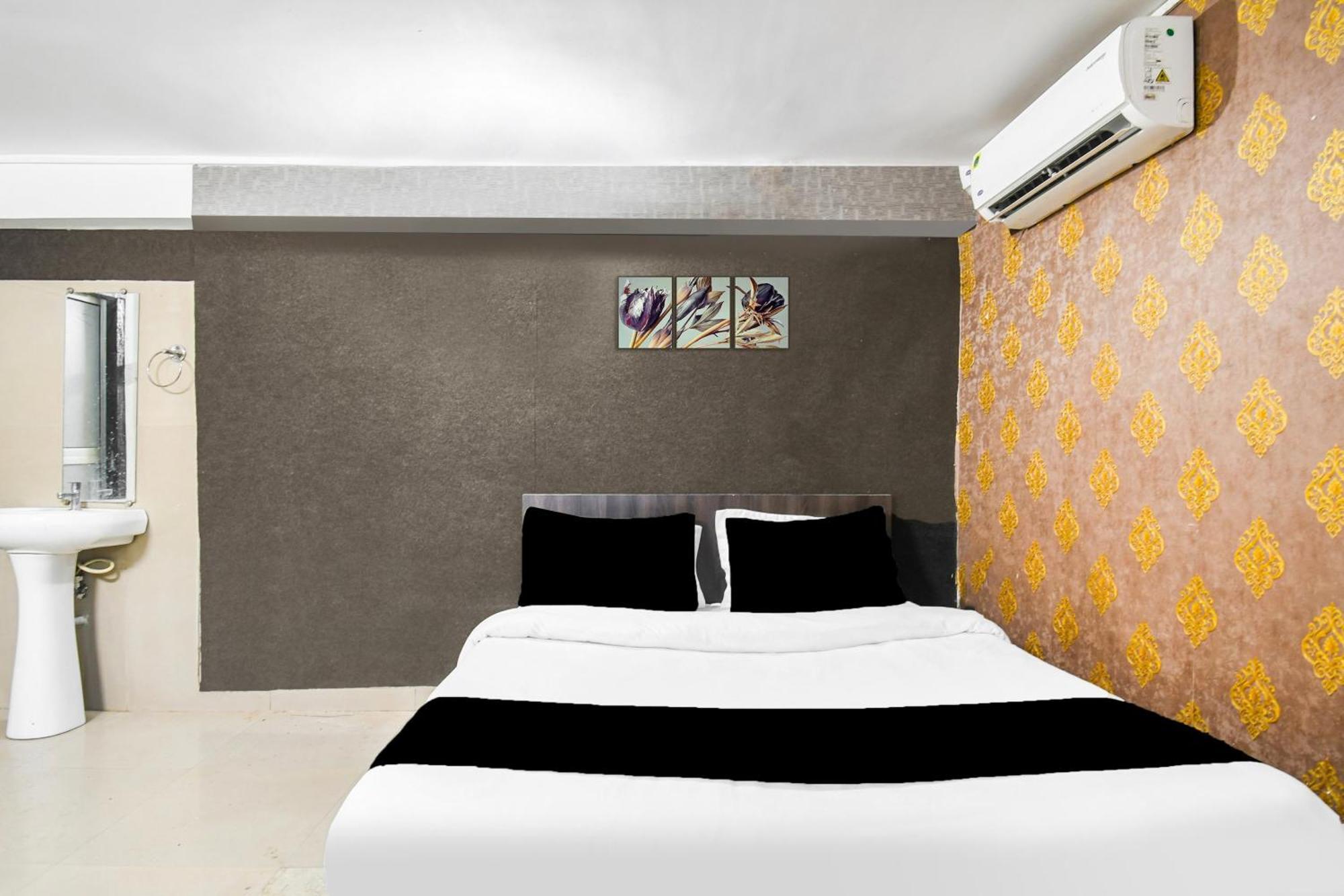 Super Hotel O Champasari Siliguri Formerly Four Fox Suits Panchanai Εξωτερικό φωτογραφία